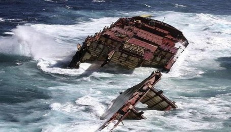 فلپين کي دکشتۍ ډوبیدلو لسګونه کسان وژلي